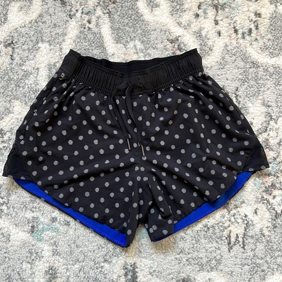 Lululemon Go The Distance Reversible Shorts - Picture 1 of 12